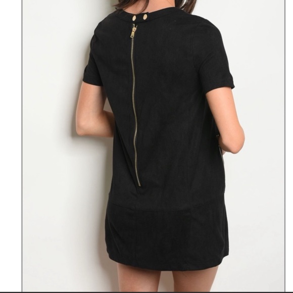 Black Suede Casual Dress Short Sleeves Zippered Pockets and Snap Buttons in Back - Picture 2 of 2